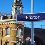 Huge 3 Bedroom Flat @ Brixton St