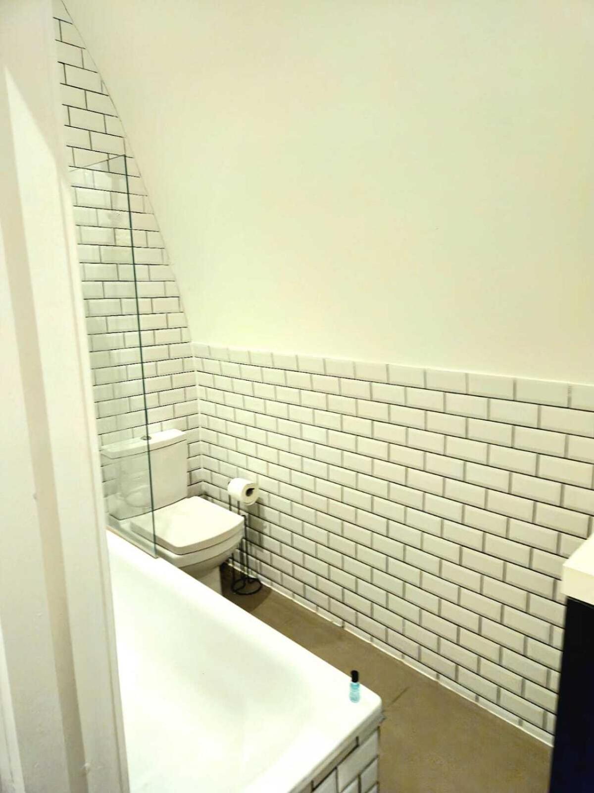 Apartment Huge 3 Bedroom Flat @ Brixton St